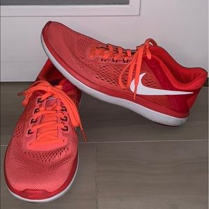 Nike Flex Run women’s sneakers